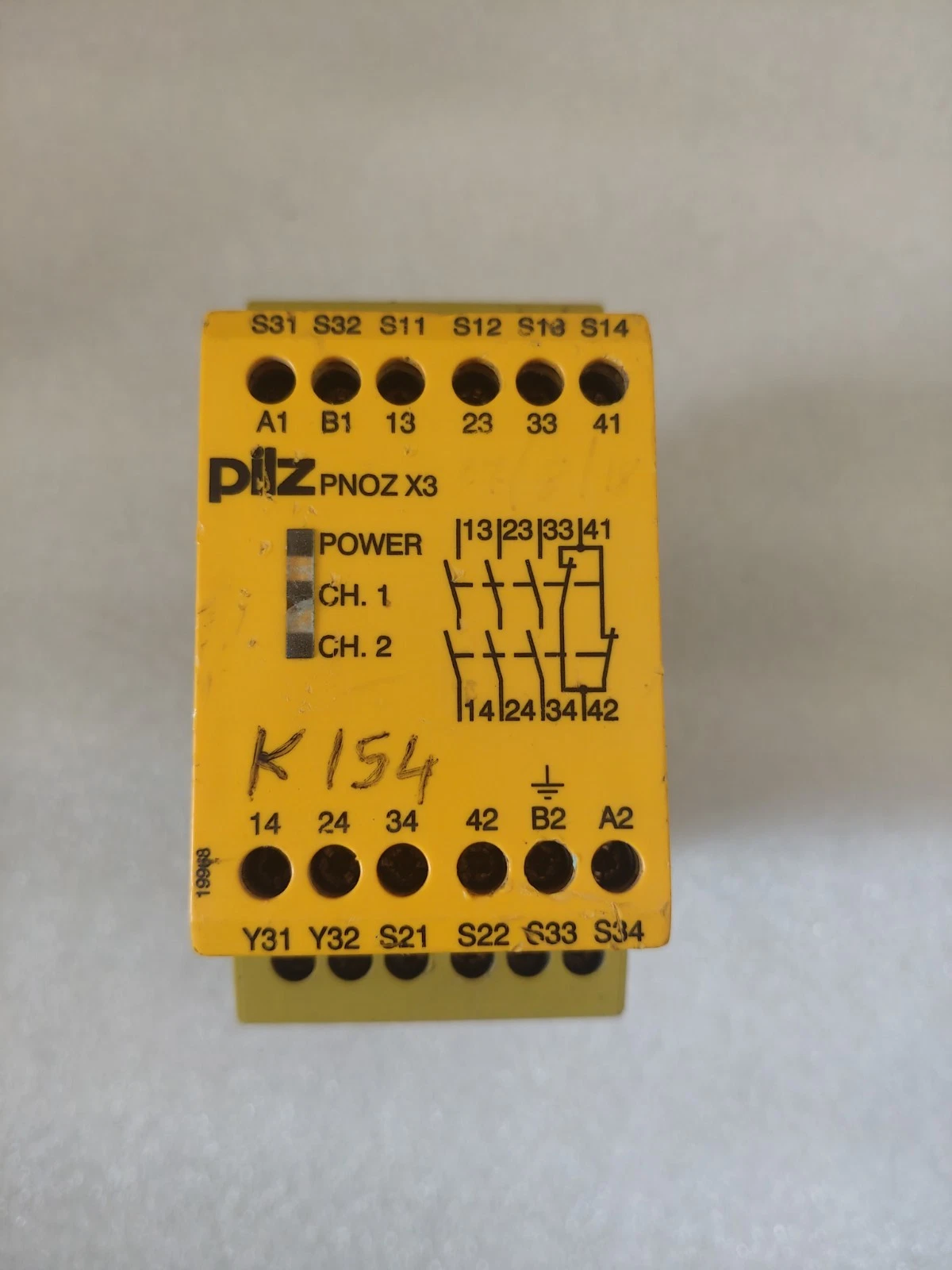 PILZ SAFETY RELAY PNOZ X3 24VAC 24VDC 3n/O 1n/c 1so 774310 SAFETY RELAY